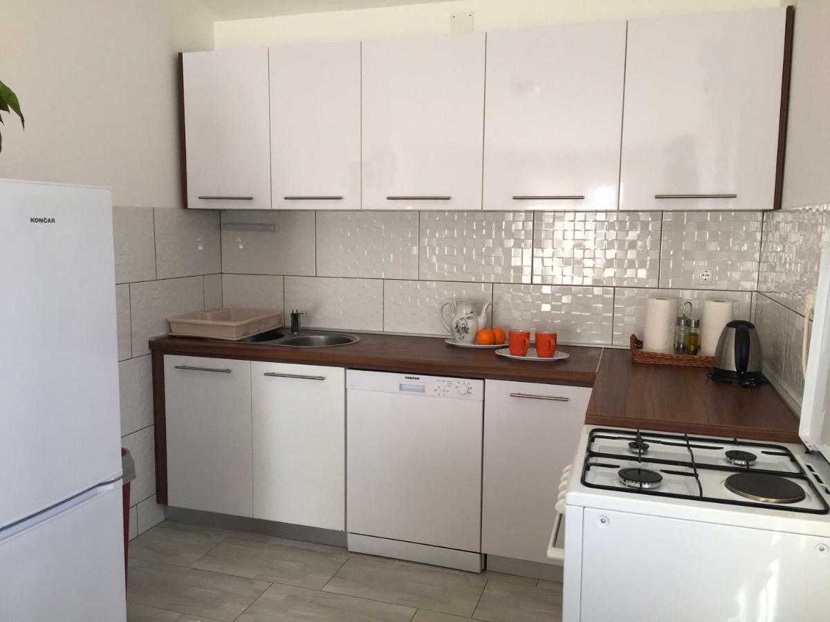 Apartment Marica Posedarje Exterior foto